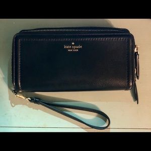 Kate Spade black wristlet